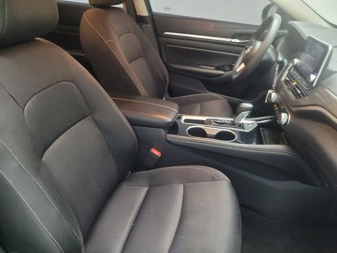 Used 2023 Nissan Altima 2.5 SV FWD image 21