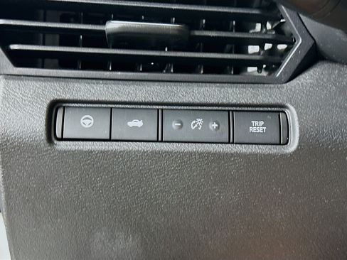 Used 2024 Nissan Altima 2.5 SV w/ SV Premium Package FWD image 17