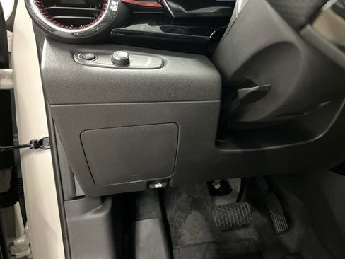 New 2026 Chevrolet Trax RS w/ Sunroof Package image 18