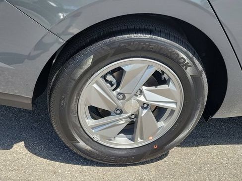 New 2026 Hyundai Elantra SE FWD image 28