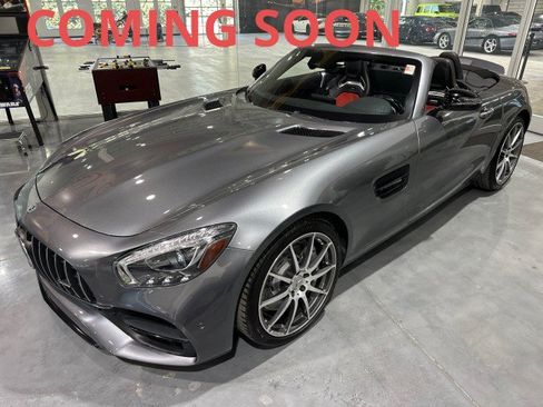 Used 2019 Mercedes-Benz AMG GT Roadster image 1