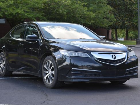 Used 2017 Acura TLX FWD image 3