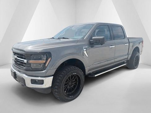 Used 2024 Ford F150 XLT AWD/4WD image 3