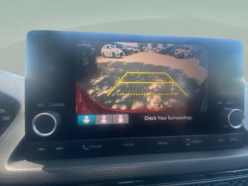 Used 2024 Honda Civic Sport image 18
