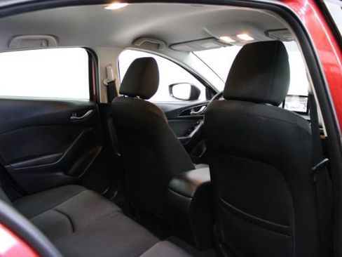 Used 2015 MAZDA MAZDA3 i Sport FWD image 24
