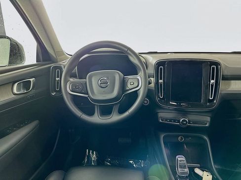 Used 2023 Volvo XC40 B5 Plus w/ Driver Assist Package AWD/4WD image 31