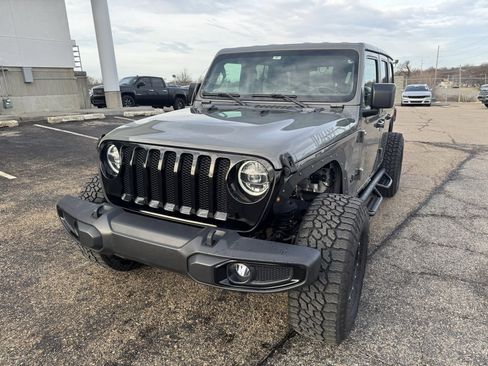 Used 2020 Jeep Wrangler Unlimited Sport image 3
