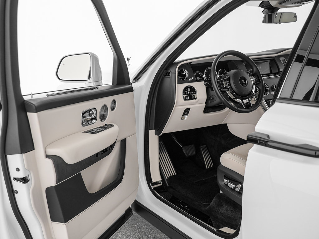 Used 2019 Rolls-Royce Cullinan AWD/4WD image 11