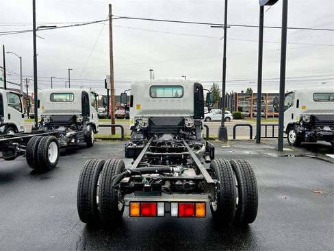 New 2024 Chevrolet Low Cab Forward 5500XD image 16