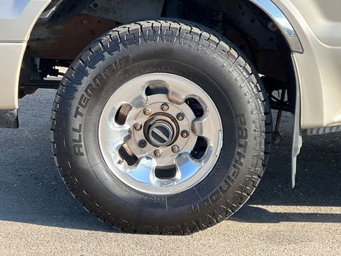 Used 2005 Ford Excursion Limited AWD/4WD image 26