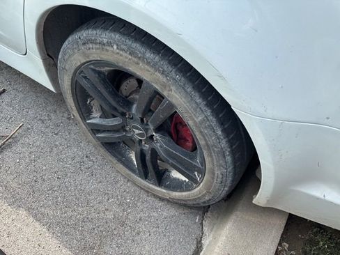 Used 2009 Pontiac G8 w/ Premium Package image 7