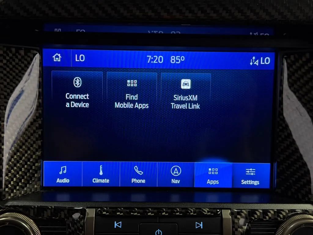 Used 2022 Ford Mustang Shelby GT500 w/ Technology Package RWD image 45