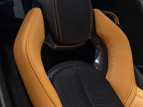 Used 2022 Chevrolet Corvette Stingray Preferred Cpe w/ Z51 Performance Package RWD image 35
