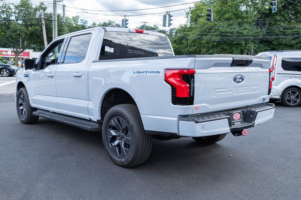 New 2025 Ford F150 Lightning Flash AWD/4WD image 4