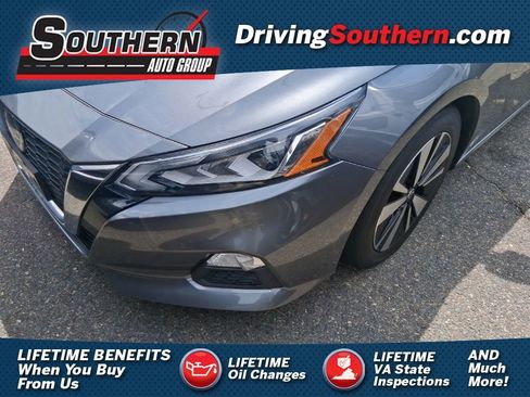 Used 2022 Nissan Altima 2.5 SV FWD image 1