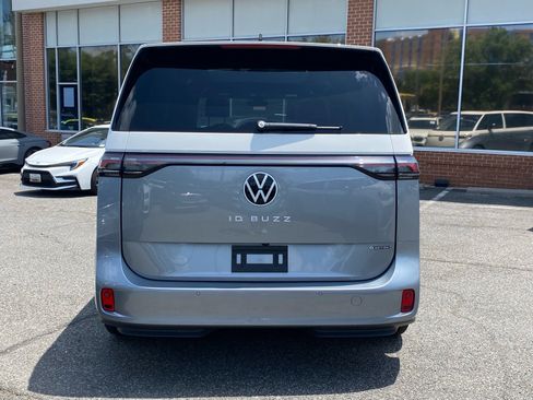 New 2025 Volkswagen ID. Buzz Pro S Plus AWD/4WD image 3