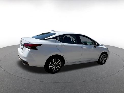 Used 2025 Nissan Versa SV image 14