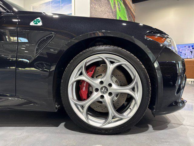 Used 2018 Alfa Romeo Giulia Quadrifoglio w/ Driver Assist Dynamic Package RWD image 85