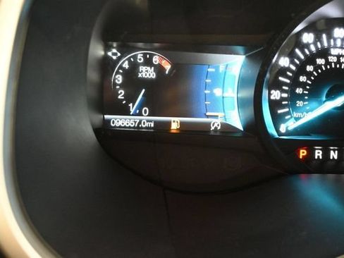 Used 2020 Ford Edge SEL FWD image 13