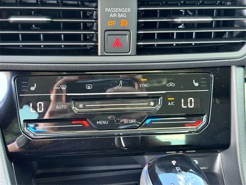 New 2025 Volkswagen Jetta SE image 15