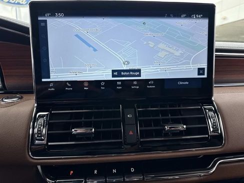 Certified 2024 Lincoln Navigator Reserve AWD/4WD image 27