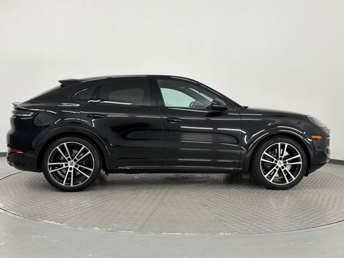New 2026 Porsche Cayenne GTS AWD/4WD image 8