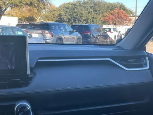 Used 2025 Toyota RAV4 XLE image 36