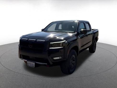 Used 2026 Nissan Frontier PRO-4X AWD/4WD image 4