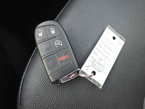 Used 2022 Jeep Compass Limited image 35