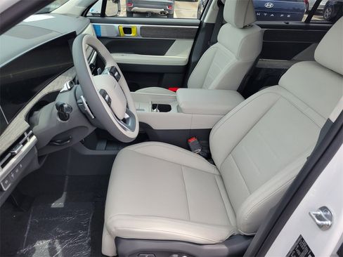 New 2025 Hyundai Santa Fe Calligraphy image 10