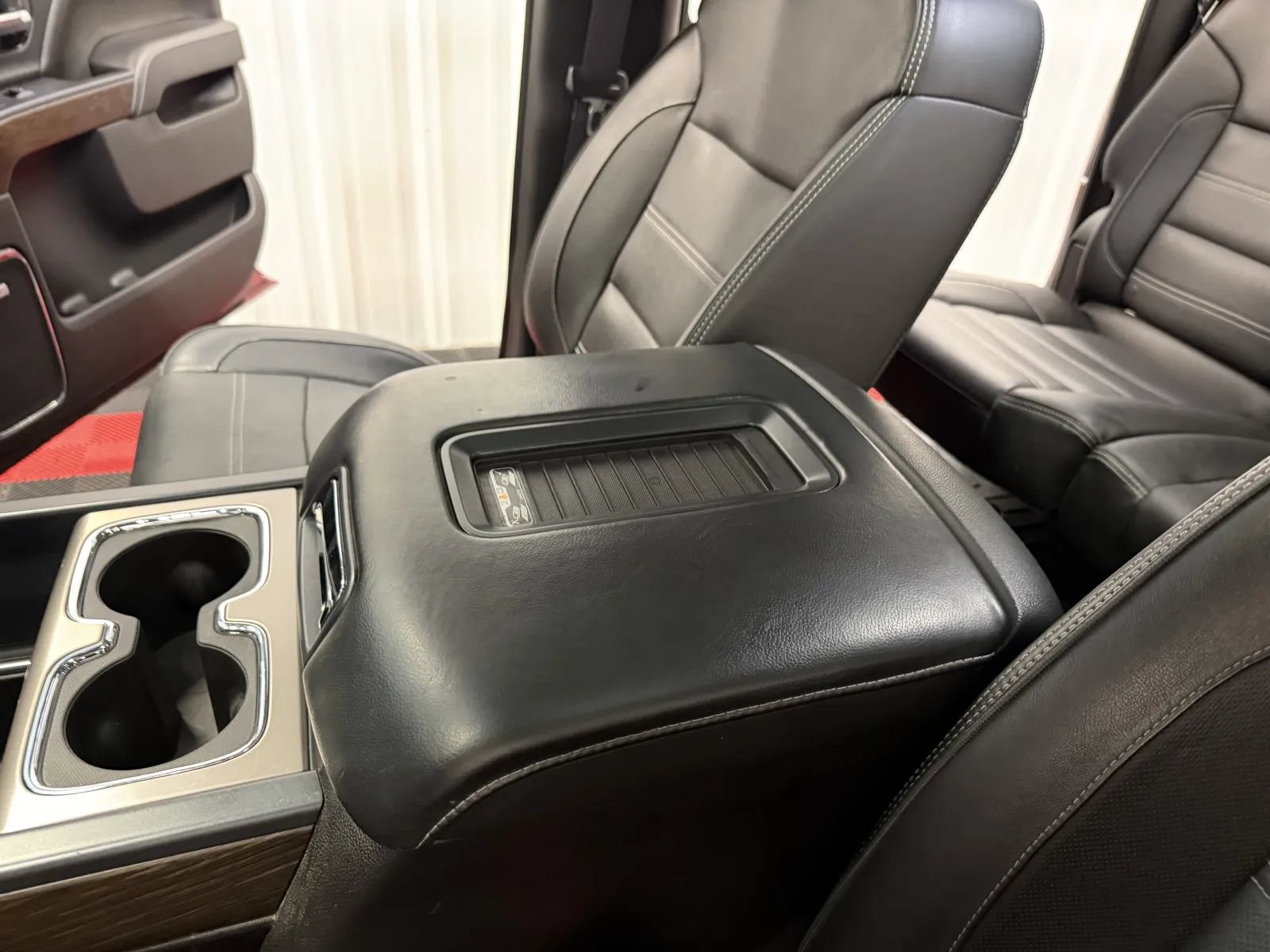 Used 2017 GMC Sierra 1500 Denali AWD/4WD image 34