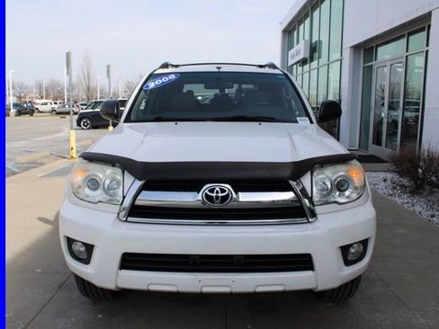Used 2008 Toyota 4Runner SR5 AWD/4WD image 2