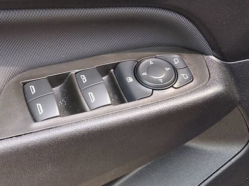 Used 2024 Chevrolet Equinox RS w/ RS Leather Package FWD image 17