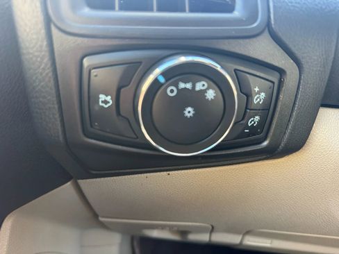 Used 2014 Ford Focus SE w/ SE Winter Package image 17