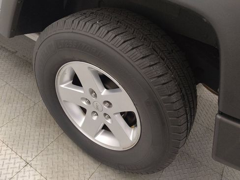 Used 2015 Jeep Wrangler Unlimited Sport w/ Quick Order Package 24S image 31