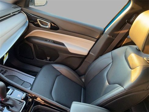 New 2026 Jeep Compass Limited image 14