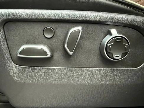 Used 2024 GMC Sierra 1500 Denali w/ Denali Reserve Package AWD/4WD image 31