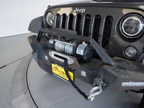 Used 2014 Jeep Wrangler Unlimited Rubicon w/ Connectivity Group AWD/4WD image 21