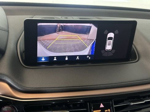 Used 2023 Acura MDX SH-AWD w/ Technology Package image 18