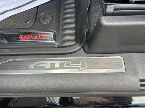 Used 2025 GMC Sierra 2500 AT4 image 25