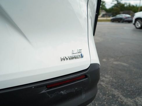 Used 2024 Toyota Sienna LE FWD image 19