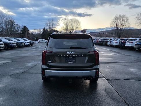 Used 2023 Kia Telluride S image 7