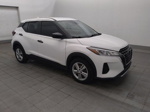 Used 2021 Nissan Kicks S FWD image 11