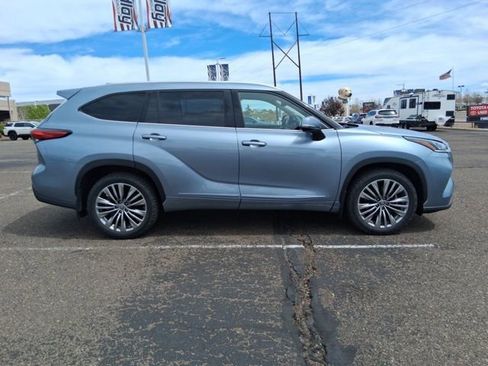 Certified 2021 Toyota Highlander Platinum image 11