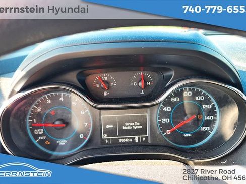Used 2018 Chevrolet Cruze LT w/ Convenience Package FWD image 12