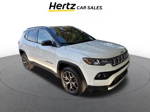 Used 2025 Jeep Compass Limited image 1