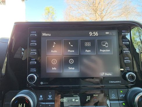 Used 2022 Toyota Highlander L image 20