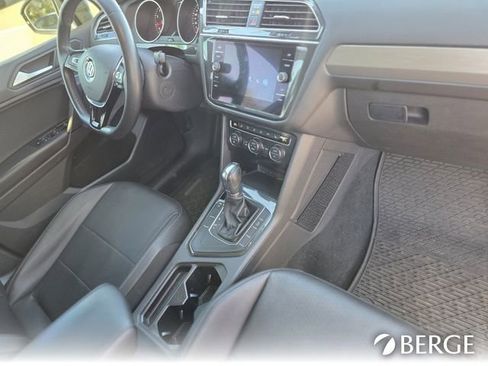 Used 2019 Volkswagen Tiguan SE w/ Panoramic Sunroof Package image 31