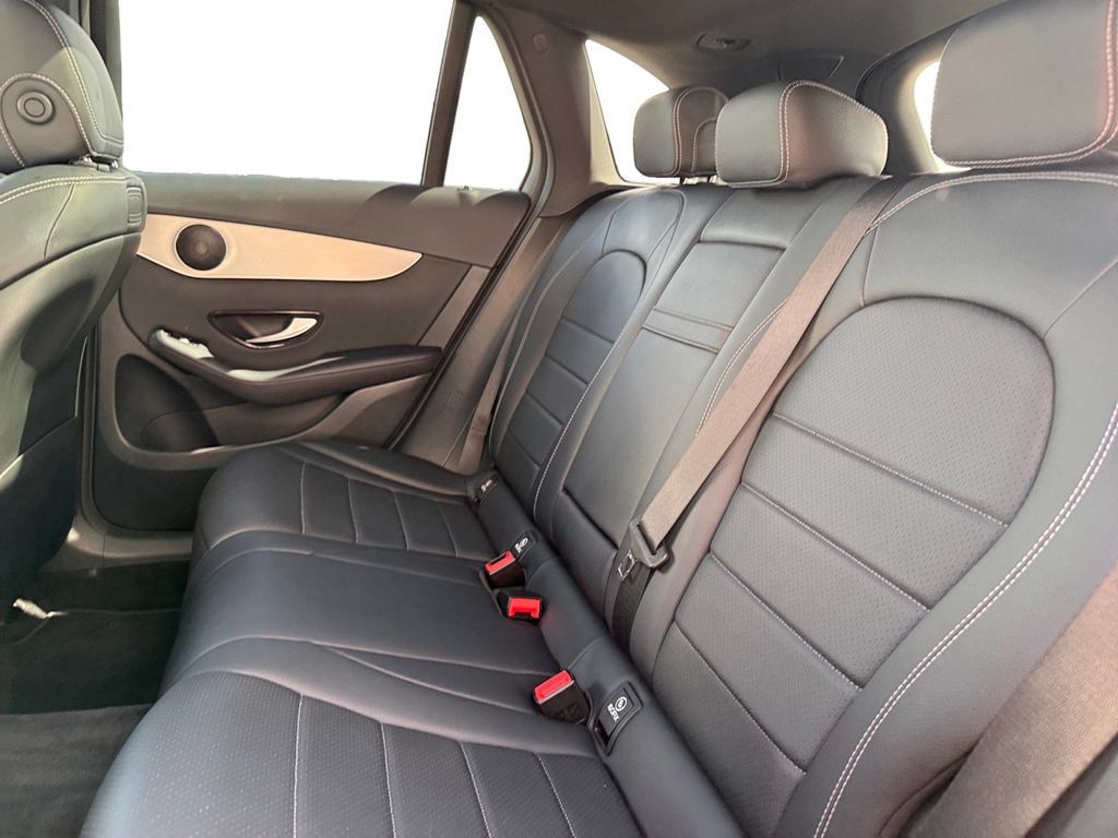 Used 2019 Mercedes-Benz GLC 300 4MATIC image 28