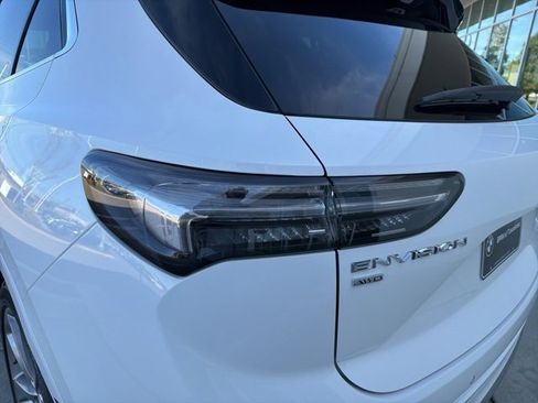 Used 2022 Buick Envision Avenir w/ Technology Package II image 11